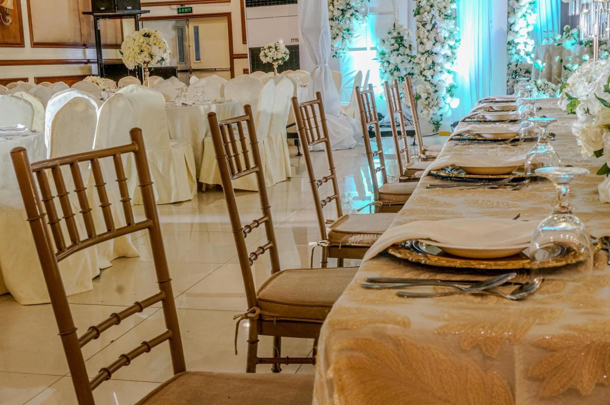 Villa Caceres Hotel Нага Экстерьер фото