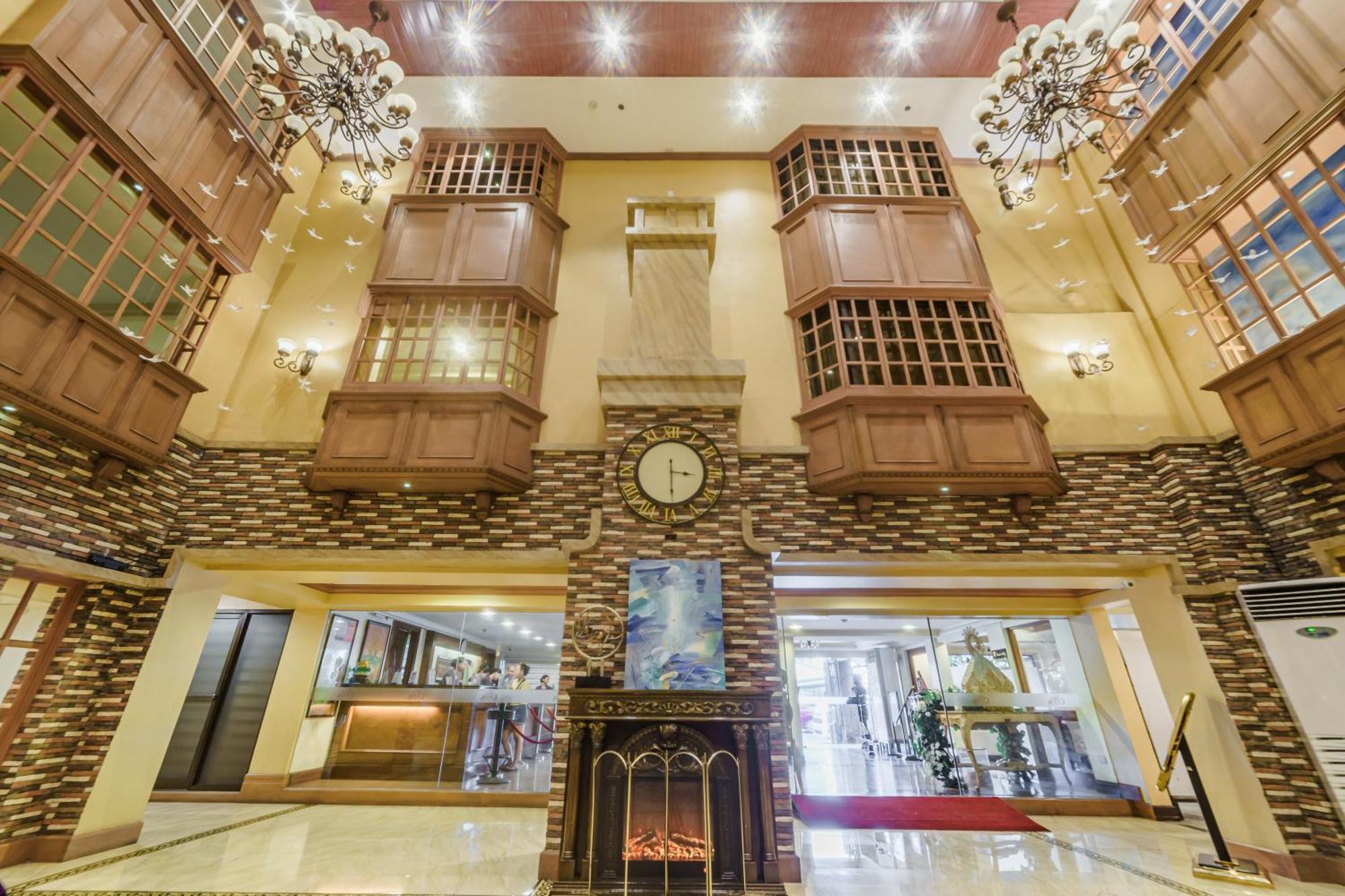 Villa Caceres Hotel Нага Экстерьер фото