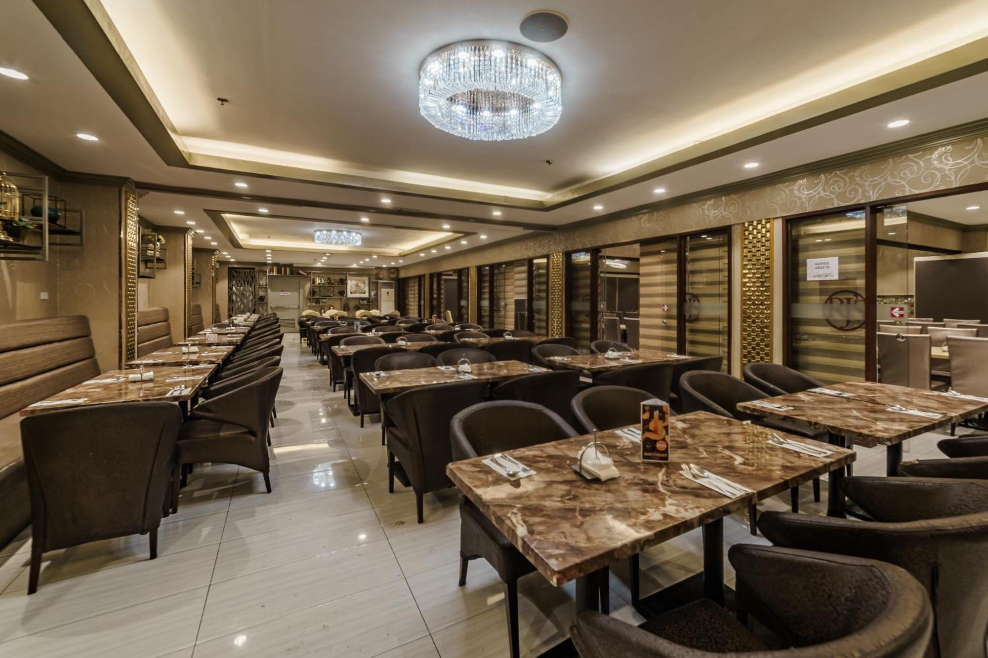 Villa Caceres Hotel Нага Экстерьер фото