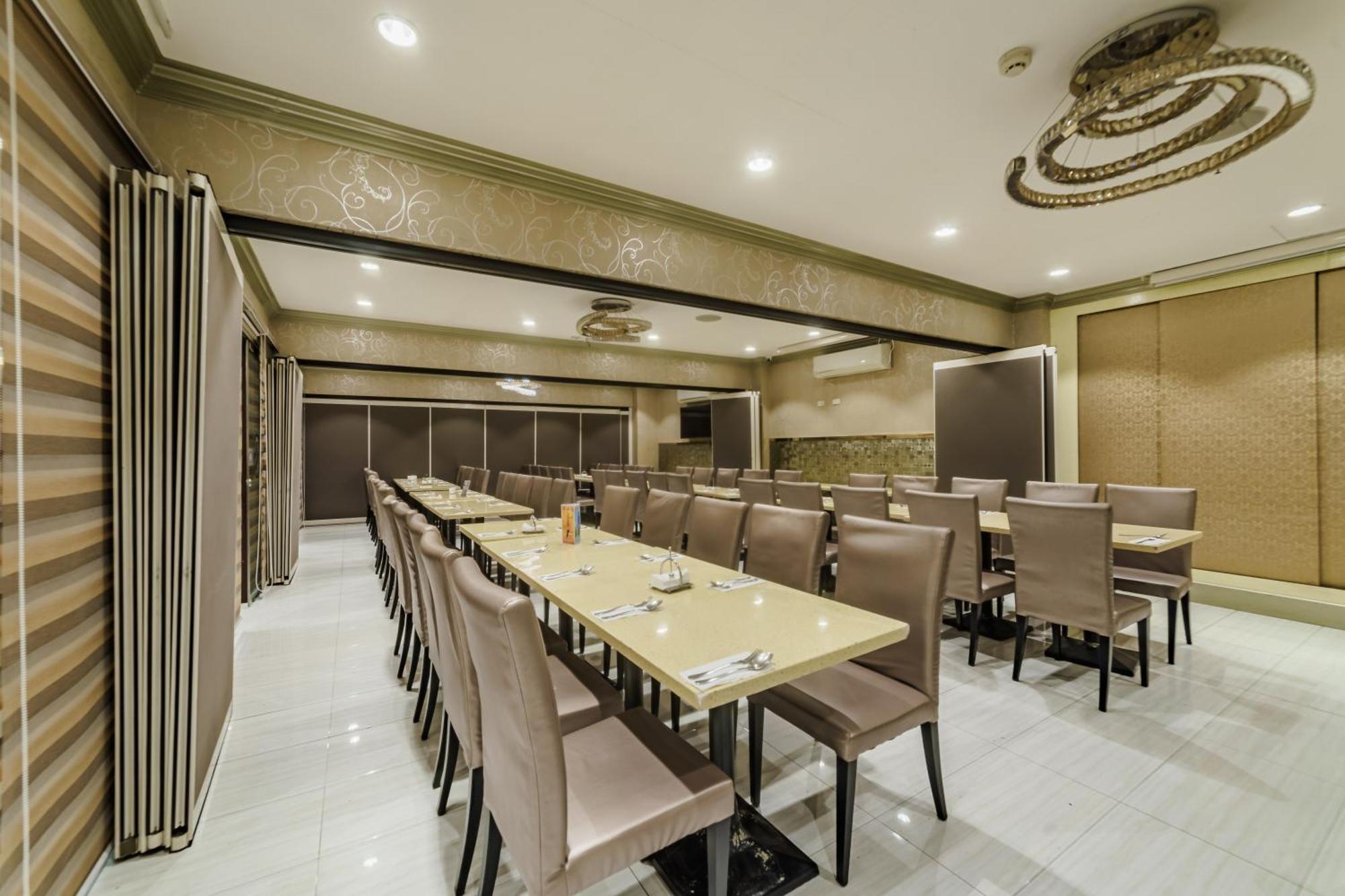 Villa Caceres Hotel Нага Экстерьер фото